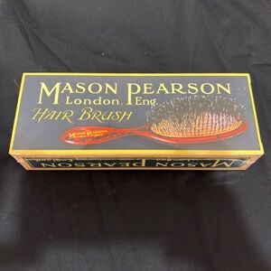 Mason Pearson Ivory
Detangler Brush